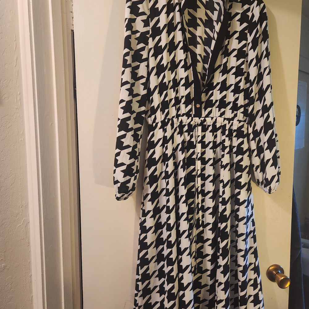 Anne Klein Black and White Maxi Dress
